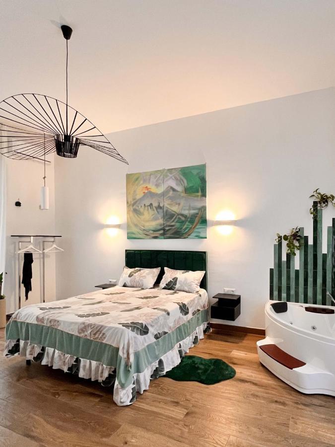 Portico 32 Bed & Breakfast Naples Exterior photo